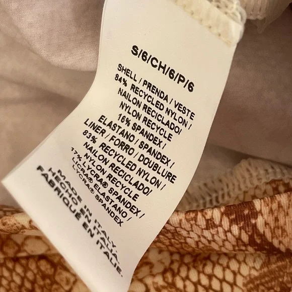 Vitamin A Remy Rash Guard - Picture 5 of 7